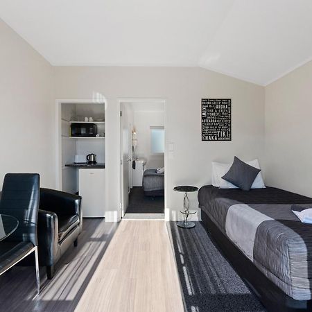 Central Inn Lac Taupo Extérieur photo